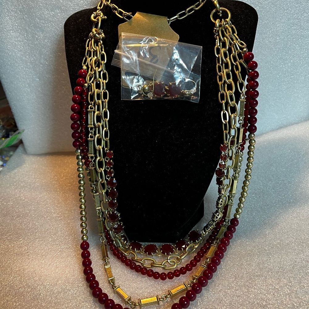 Elegant Gold and Red Beaded Necklace Set